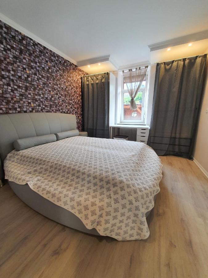 Mozart27 - Ferienwohnung Pirmasens Exterior foto